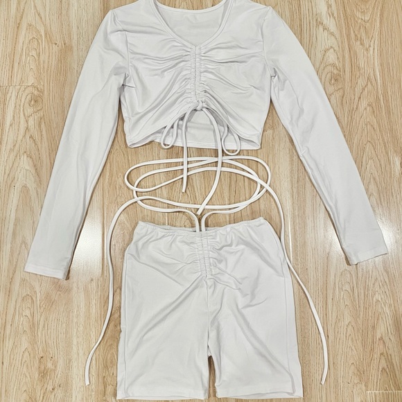 ****SOLD****I.AM.GIA Dupe Halo Top + Shirts Set - Picture 1 of 4